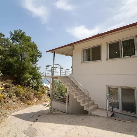 Cozy House With Balcony And Mountain View In Fethiye Holiday home
